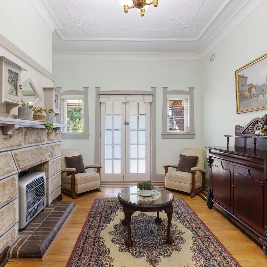 2 Merrenburn Avenue, Naremburn NSW 2065 - House For Rent | Domain - Photo 1