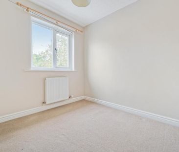 2 bedroom semi-detached house to rent - Photo 4