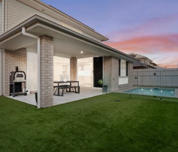 Large Contemporary Residence In The Heart Of Pimpama - Photo 6