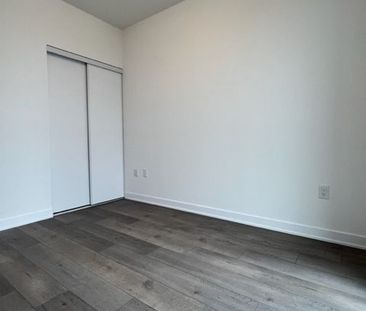 For Lease - 10 Honeycrisp Crescent Unit# 915, Vaughan, Ontario - Photo 5
