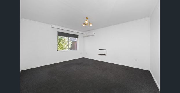 Location, Location! - Photo 1