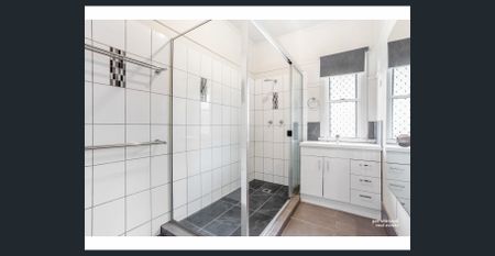 BIG ON CHARACTER, BUILT FOR REAL LIFE - Photo 2