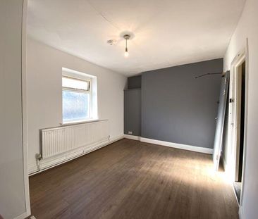1 bedroom property to rent - Photo 6