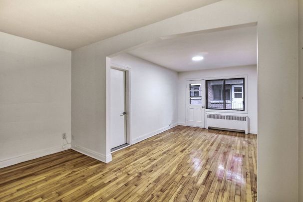 3250 Van Horne Street - Photo 1