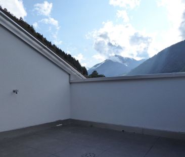 moderne 4 1/2-Zimmer-Dachwohnung mit Holzofen und Balkon - Photo 6