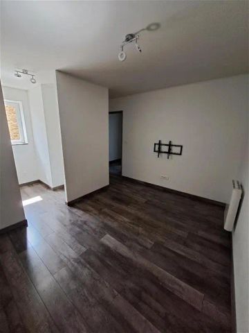 Location maison 5 pièces - 124.03m² à Châteauneuf-de-galaure (26330) - Photo 2