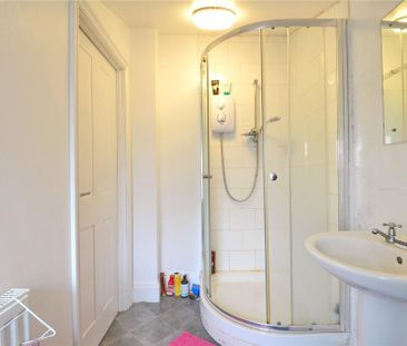 1 bedroom in a house share to rent - Photo 6