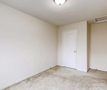 For Lease - 4 Thornlodge Drive, Hamilton, Ontario - Photo 6