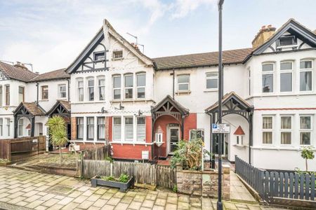 3 bedroom flat to rent - Photo 3