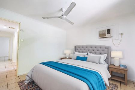 Easy Living Three Bedroom Home - Photo 3