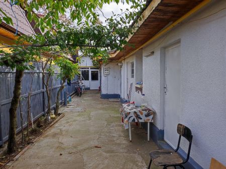 Inchiriez casa la curte zona Delfinului-Pantelimon - Photo 4