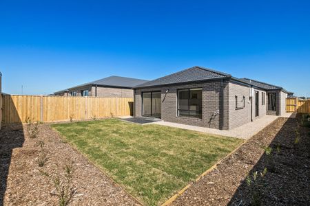 Convenient Low Maintenance Living! - Photo 3