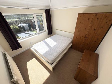 3 bedroom semi-detached house to rent - Photo 5