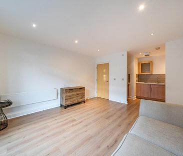 1 bedroom flat to rent - Photo 3