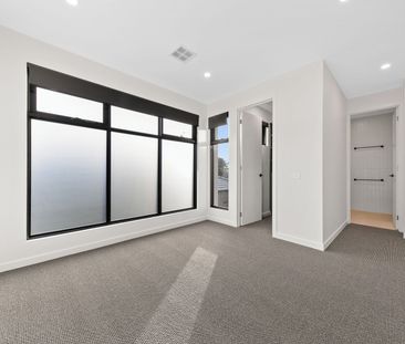 BONDI ROAD BEAUTY - Photo 2