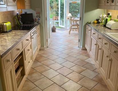 Single Room Available. Professional female preferred (Available from 6th December 2025) - Photo 1