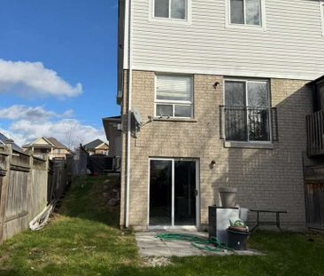 For Lease - 50 Kirkland Place, Whitby, Ontario - Photo 5