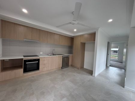 Located in a serene neighbourhood - Photo 3