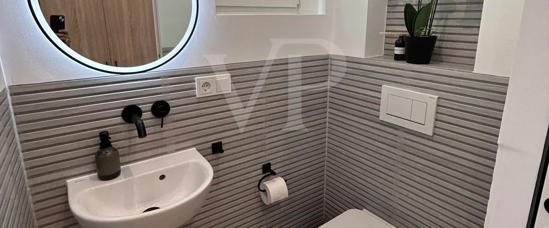 Charmantes Einfamilienhaus mit großem Garten – vollmöbliert und bezugsfertig nach Kernsanierung - Photo 1