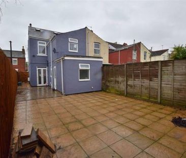 4 bedroom house - Photo 4