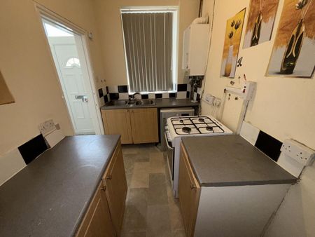 2 bedroom terraced house to rent - Photo 3