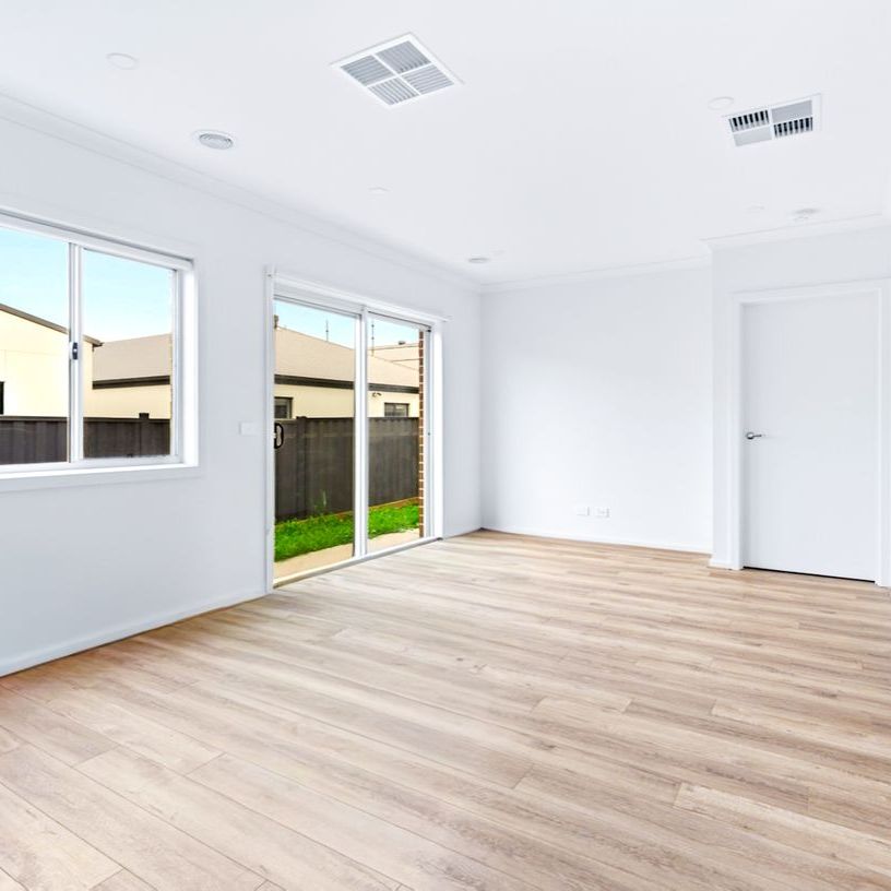 Spacious Living in Mickleham - Photo 1