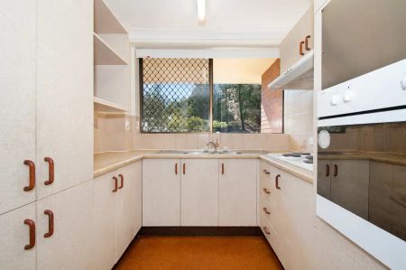 “Super sized apartment” - Photo 2