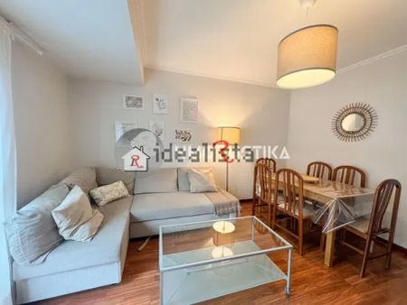 Alquiler de piso en CL Marques De Casa Valdes - Foto 3