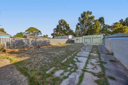 Comfortable Living in Ballarat East - Photo 2