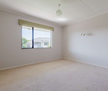 2 Bedroom on Warwick - Photo 1