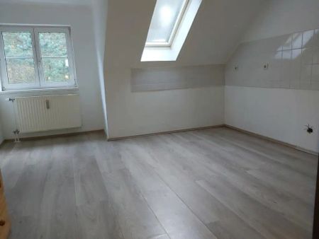 Geräumige 2-Zimmer-Dachgeschoß-Wohnung mit Küchenblock in Thörl zu mieten ! - Foto 5