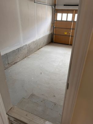 For Lease - 2107 Hallandale Street, Oshawa, Ontario - Photo 1