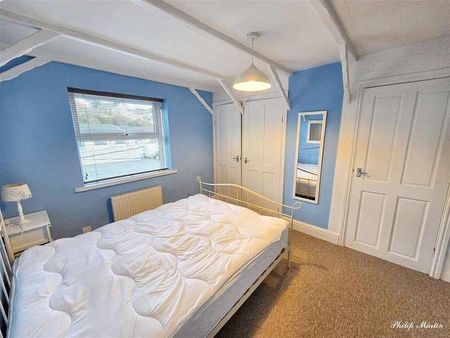 St. Mawes, TR2 - Photo 5