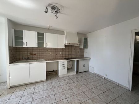 Location Maison 4 pièces 111m² - Photo 4