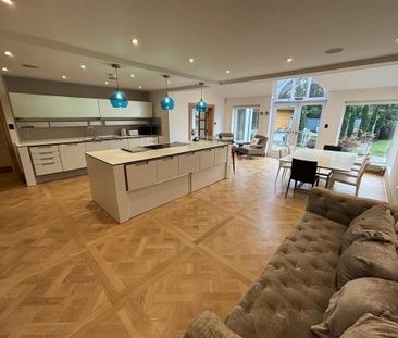 5 bedroom detached house to rent - Photo 6