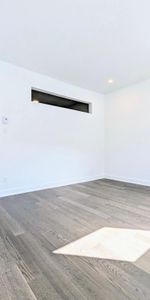 **Because You Deserve Renovated 4 1/2 w Parking, Metro Lasalle,Verdun** - Photo 4