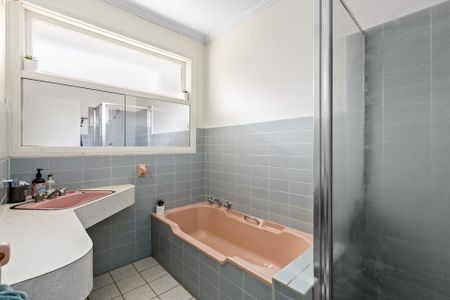 Thinking of selling? Contact our agent - Photo 5