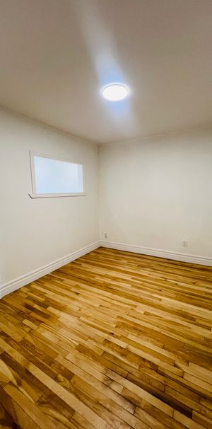 5 1/2 - Photo 1