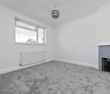 2 bedroom maisonette to rent - Photo 3