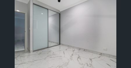 MODERN FAMILY HOME! - Photo 3