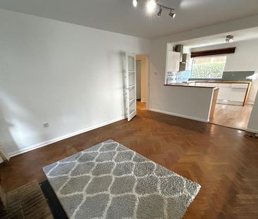 431A Woodham Lane, Addlestone, Surrey, KT15 - Photo 6