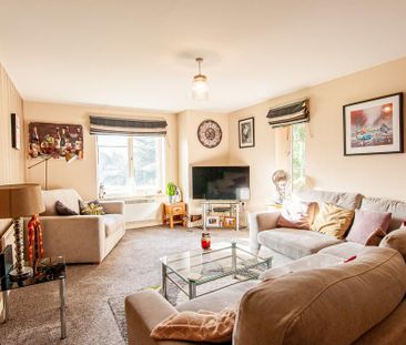 2 bedroom ground floor flat to rent - Photo 5