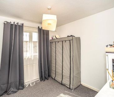 2 bedroom semi-detached house to rent - Photo 3