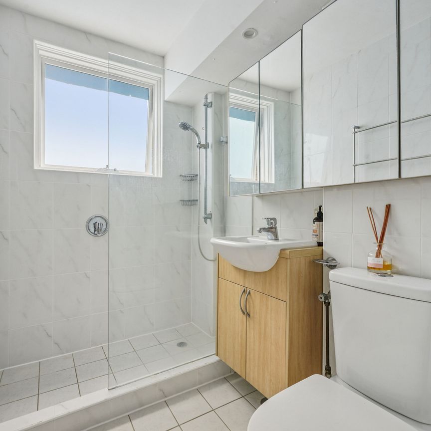 Sun-Drenched Bondi Haven with Spectacular Bondi Beach Views! - Photo 1