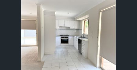 ALTONA UNIT IN A GREAT LOCATION - Photo 3