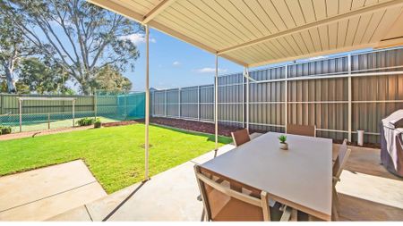 7 Woodland Rd, Mitchell Park SA 5043 - House For Rent | Domain - Photo 5