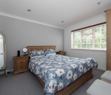 Manor House Court, Epsom - Photo 4
