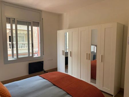 Carrer Baró de Maldà, L'Hospitalet de Llobregat, Catalonia 08901 - Photo 2