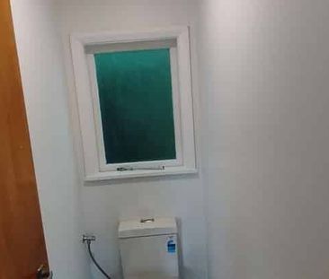 Sunny 4 Bedroom House with Bushy Outlook - Photo 5