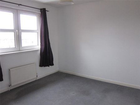 3 bedroom detached house to rent - Photo 2